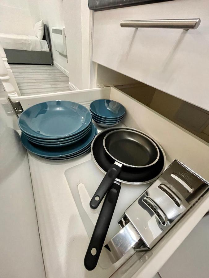 Comfortable - Cosy - Budget Studios In City Center London Ngoại thất bức ảnh